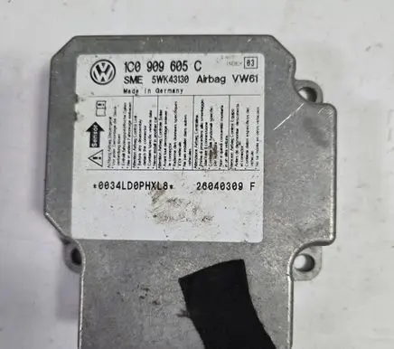 Volkswagen PASSAT B5.5 Airbag control unit/module 1C0909605C 26040309F 5WK43130