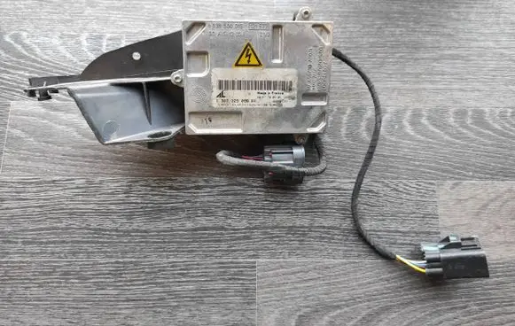 Volvo V50 Xenon control unit/module 1307329098