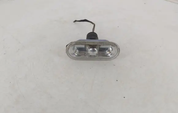 Volkswagen Golf IV Front fender indicator light 1J0949117