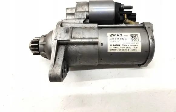 Volkswagen Golf VII Starter motor 02Z911022C