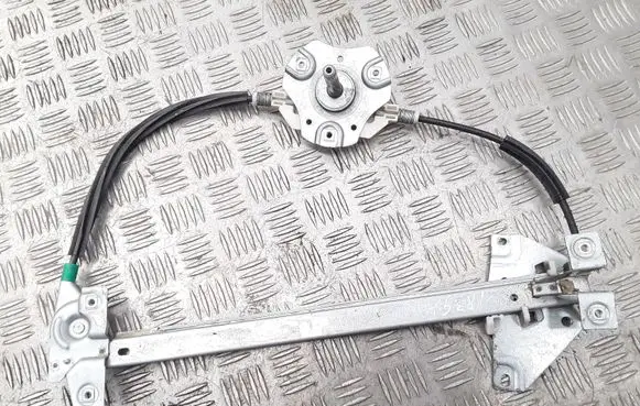Rear door manual window regulator