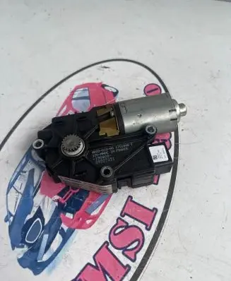 KIA Soul Sunroof motor/actuator Wr09010AG