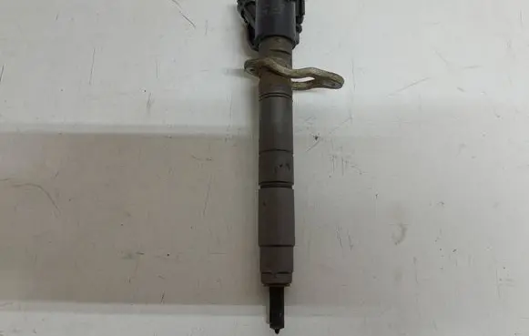 Volvo V60 Fuel injector 31303238 B445141