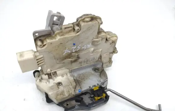 Audi A6 S6 C6 4F Rear door lock 4F0839015A