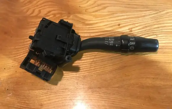 Toyota Avensis T250 Wiper control stalk L99 8465205170 173654LH