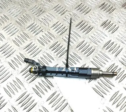 Mercedes-Benz CLA C118 X118 Fuel injector A2820701000 166001525R