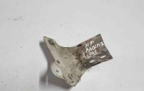 Skoda Fabia Mk2 (5J) Fender mounting bracket 