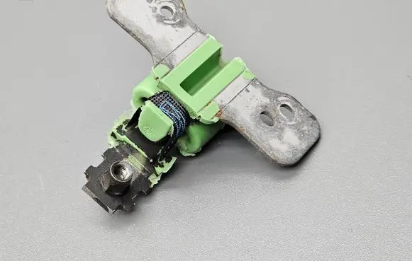 Dacia Sandero II Muffler mount bracket/holder 