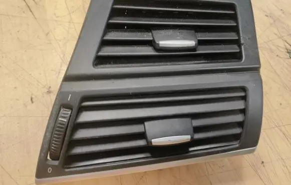 BMW X5 E70 Dashboard side air vent grill/cover trim 716180404