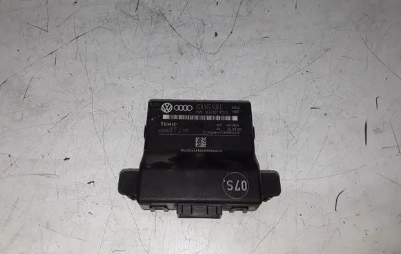 Volkswagen PASSAT B6 Gateway control module 3C0907530