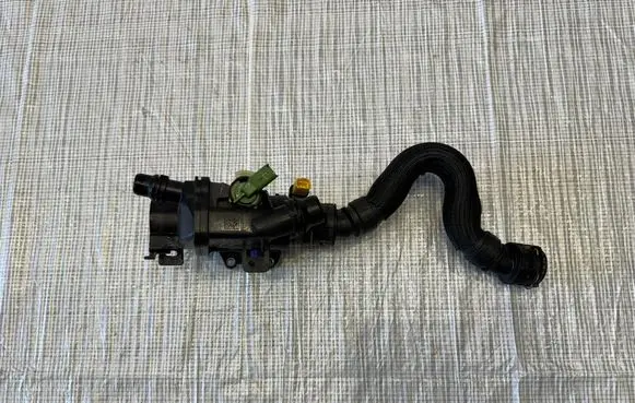 Fiat 600 Thermostat housing 9812131480