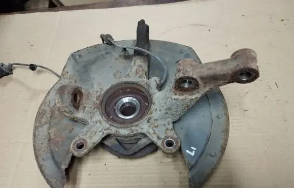 Honda Civic Front wheel hub spindle knuckle