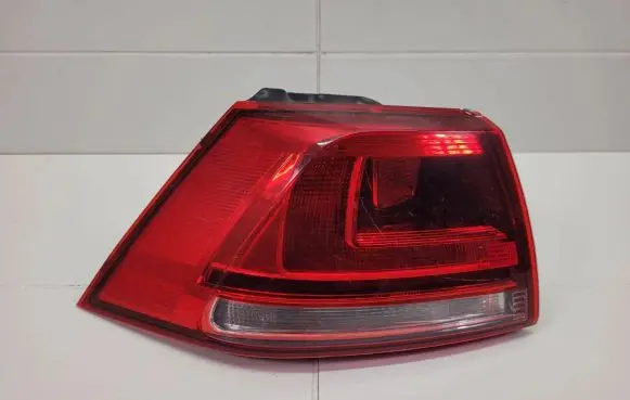 Volkswagen Golf VII Rear/tail lights 5G0945095P