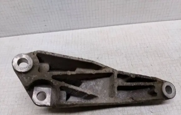 Opel Vectra C Engine mounting bracket 461117160 13175266