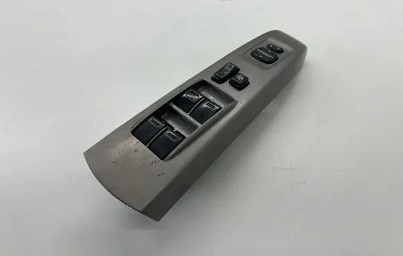 Toyota Prius (XW20) Electric window control switch 8482047050 515254