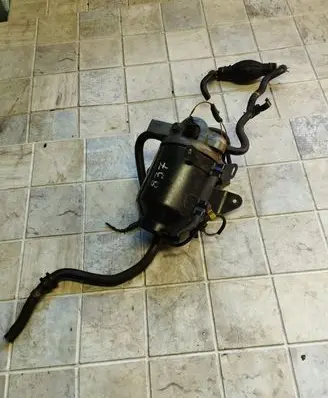 Honda FR-V Fuel filter housing 