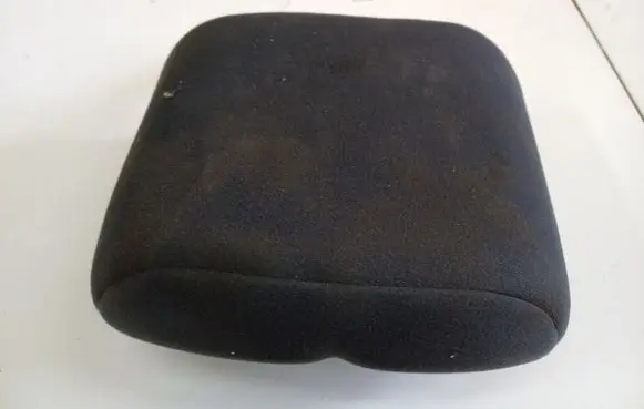 Toyota Yaris Front seat headrest 