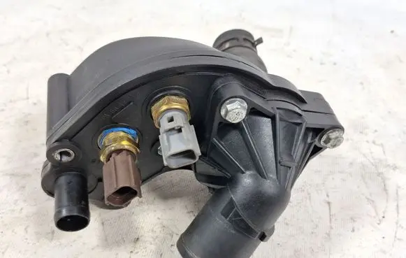 Ford Explorer Thermostat/thermostat housing
