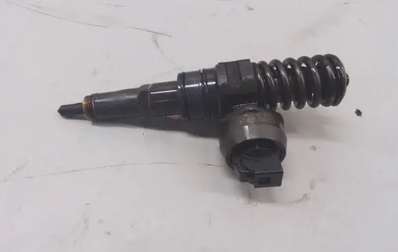 Volkswagen Phaeton Fuel injector 07Z130073H