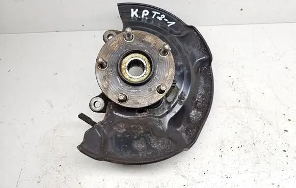 Toyota Avensis T270 Front wheel hub F38L7