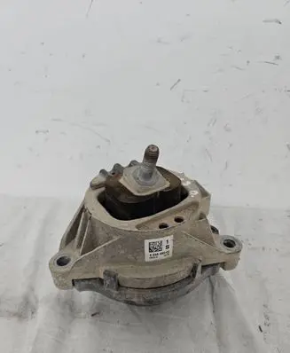BMW X3 F25 Engine mount bracket 6868490