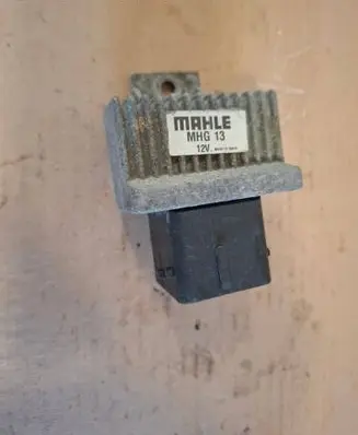 Dacia Duster Combustion relay 