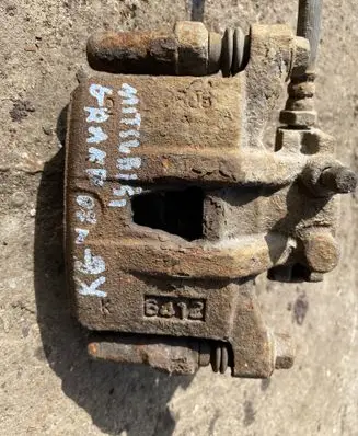 Mitsubishi Grandis Rear brake caliper