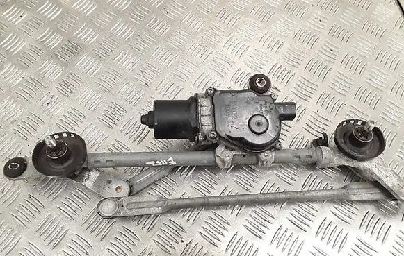 Nissan Leaf I (ZE0) Front wiper linkage 3y02c004
