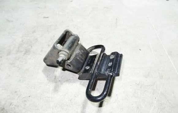 Audi A6 S6 C6 4F Rear door lower hinge 8E0833411