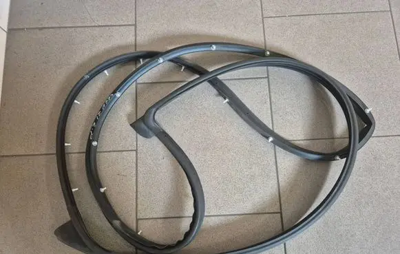 KIA Ceed Front door rubber seal 