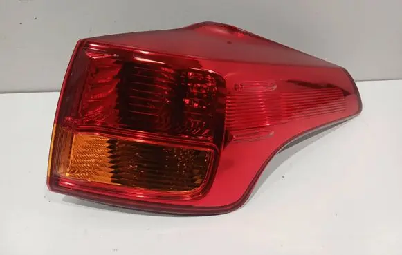 Toyota RAV 4 (XA40) Rear/tail lights 13669