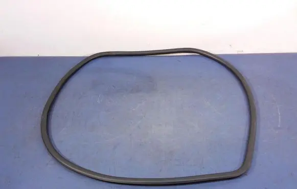 Volkswagen Phaeton Front door rubber seal 3D4867365L