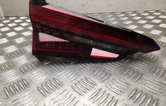 Audi A5 8T 8F Rear/tail lights 8W6945093E
