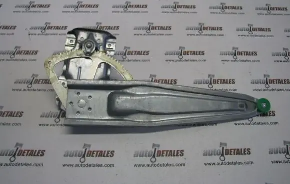 Rear door manual window regulator