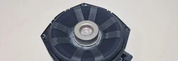 BMW X2 F39 Subwoofer speaker