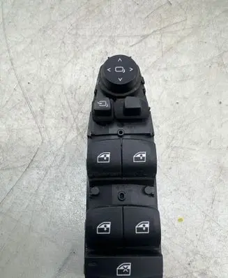 BMW 5 G30 G31 Electric window control switch 6832728