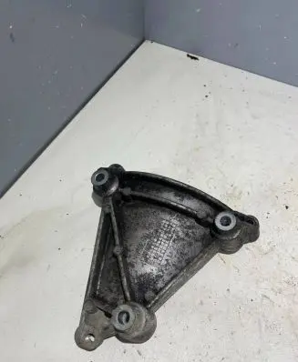 Audi A6 S6 C6 4F A/C compressor mount bracket 06E260835C