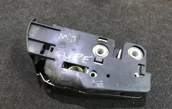 Mercedes-Benz C W203 Seat back rest lock catch SPORTCOUPE