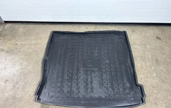 Mercedes-Benz E W213 Rubber trunk/boot mat liner A2138140100