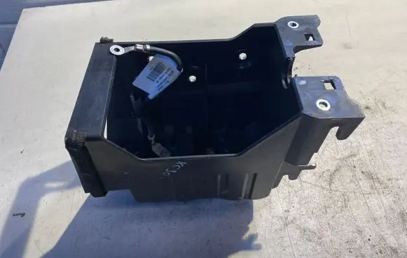 Volvo XC90 Battery box tray 31651454