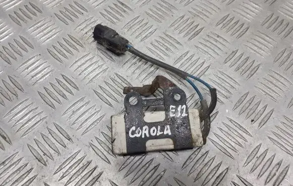 Toyota Corolla E120 E130 Coolant fan relay 