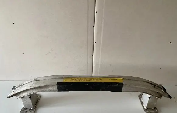 Alfa Romeo Giulietta Front bumper cross member