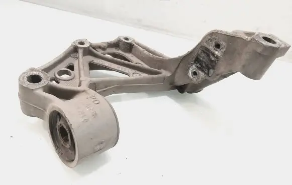 Volkswagen Polo Front lower control arm/wishbone 6Q0199294D