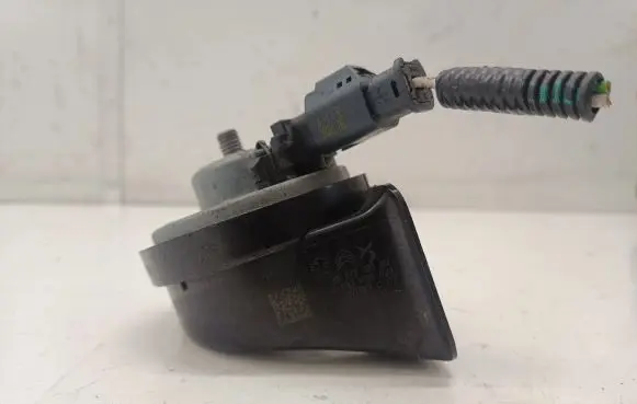 Peugeot 2008 II Horn signal 9827213580