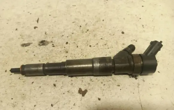 BMW X5 E53 Fuel injector 0445110047