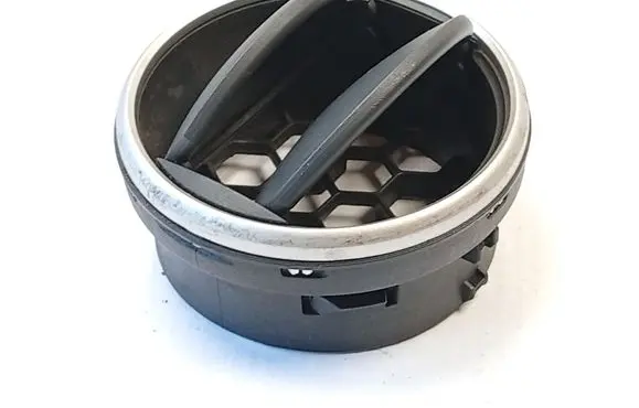 Seat Ibiza IV (6J,6P) Dashboard side air vent grill/cover trim