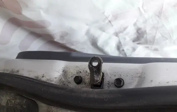 Hyundai Elantra Front door check strap stopper 