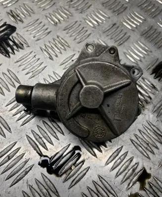 Audi A6 S6 C5 4B Vacuum pump 059145100B