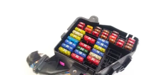 Volkswagen Golf IV Fuse box set 1J1970039A 1J0970111