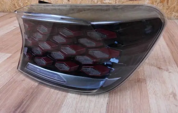 KIA Ceed Rear/tail lights 92402J7500 92402J75